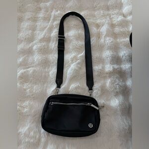 Lululemon everywhere convertible crossbody bag 1.5L